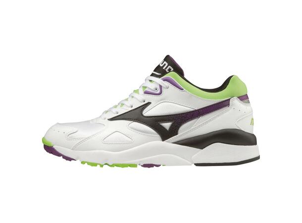 Sky Medal Hvit/Sort 4,5 Sneakers med hint av 90-tallet 